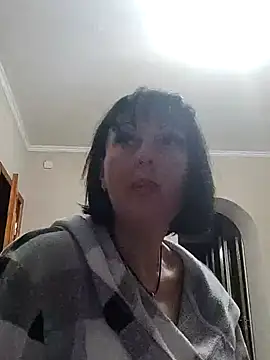 Snapshot of HelgaDennis chatting on April 28, 2026, 5:50 pm HelgaDennis online show from April 28, 2026, 5:50 pm