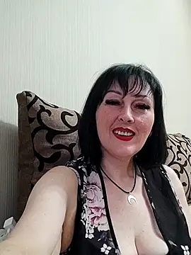 Snapshot of HelgaDennis chatting on May 28, 2026, 5:41 pm HelgaDennis online show from May 28, 2026, 5:41 pm