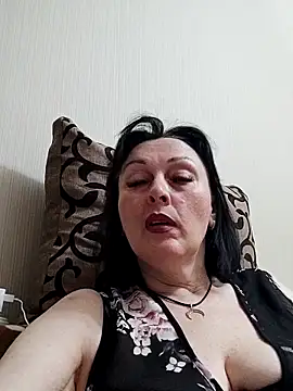 Snapshot of HelgaDennis chatting on May 12, 2026, 7:20 pm HelgaDennis online show from May 12, 2026, 7:20 pm
