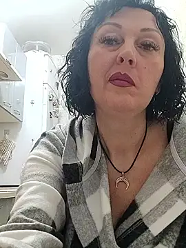 Snapshot of HelgaDennis chatting on April 6, 2026, 3:02 am HelgaDennis online show from April 6, 2026, 3:02 am