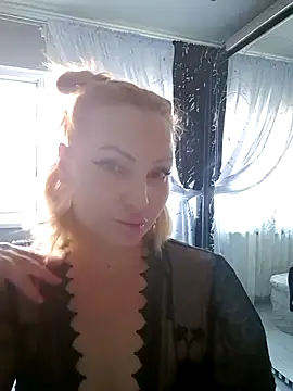 AngelGlowx online show from June 8, 2026, 4:07 pm
