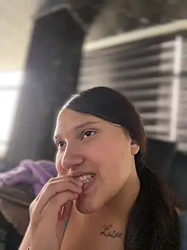 Melody LS online show from April 10, 2026, 7:10 pm