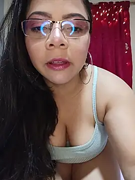 Snapshot of ROUSSE_SINCLAIR chatting on April 2, 2026, 8:04 pm ROUSSE SINCLAIR online show from April 2, 2026, 8:04 pm