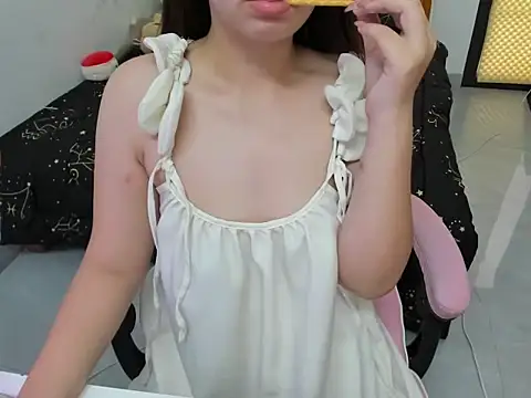 Chi xinh19 online show from April 2, 2026, 9:16 am