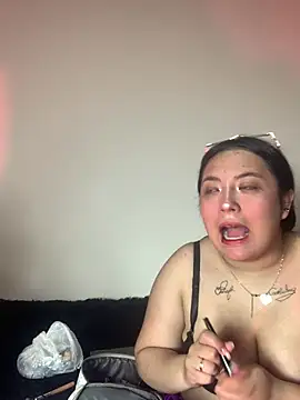 Snapshot of -Zoe_Jack- chatting on April 7, 2026, 1:24 pm -Zoe Jack- online show from April 7, 2026, 1:24 pm