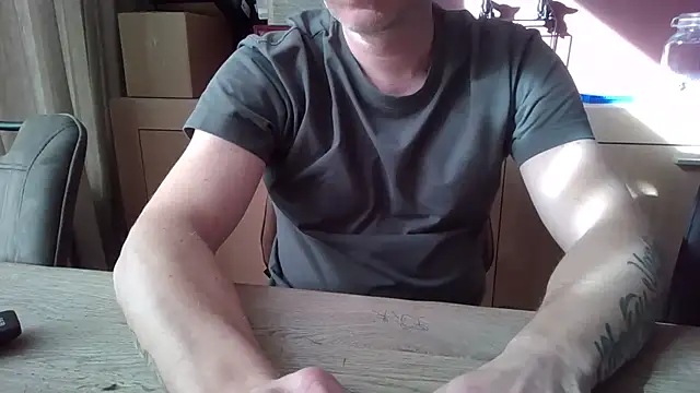 Essie deLona online show from March 20, 2026, 2:40 pm