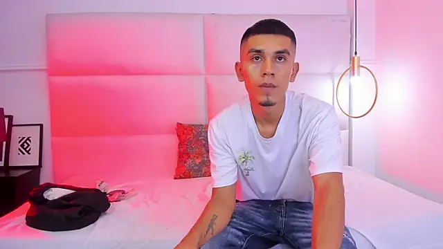 Snapshot of your_d0ll1 chatting on April 14, 2026, 1:16 pm your d0ll1 online show from April 14, 2026, 1:16 pm