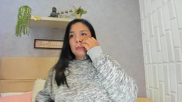 Snapshot of Cloee_evans chatting on April 15, 2026, 11:49 am Cloee evans online show from April 15, 2026, 11:49 am