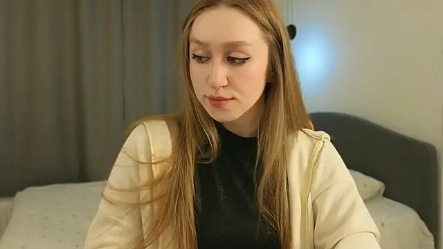 mowalova online show from March 19, 2026, 8:09 pm