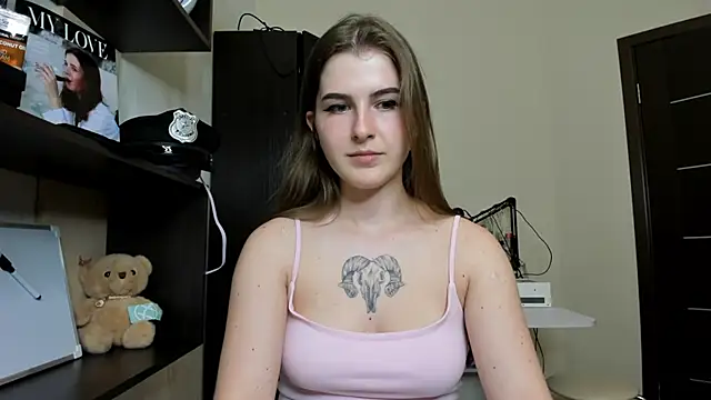 Snapshot of OhMyAlice chatting on June 2, 2026, 7:03 pm OhMyAlice online show from June 2, 2026, 7:03 pm