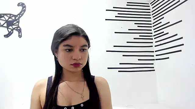Snapshot of LindaCatalina_ chatting on May 27, 2026, 12:45 pm LindaCatalina online show from May 27, 2026, 12:45 pm