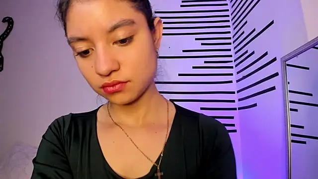 Snapshot of LindaCatalina_ chatting on May 30, 2026, 12:44 pm LindaCatalina online show from May 30, 2026, 12:44 pm