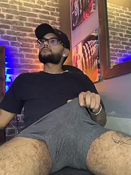 KyleJoss30 online show from April 14, 2026, 9:42 pm