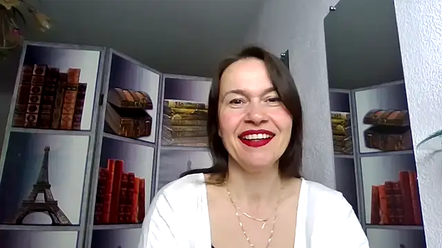 Snapshot of Selena_Moo chatting on April 6, 2026, 8:48 am Selena Moo online show from April 6, 2026, 8:48 am