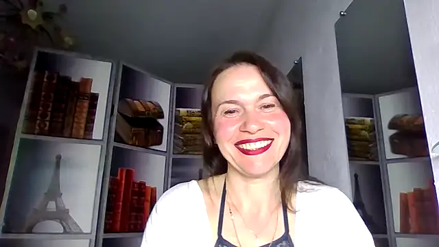 Snapshot of Selena_Moo chatting on March 24, 2026, 4:40 pm Selena Moo online show from March 24, 2026, 4:40 pm