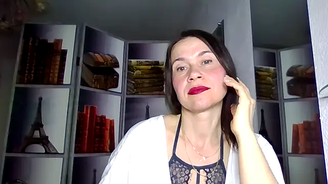 Snapshot of Selena_Moo chatting on March 20, 2026, 10:49 am Selena Moo online show from March 20, 2026, 10:49 am