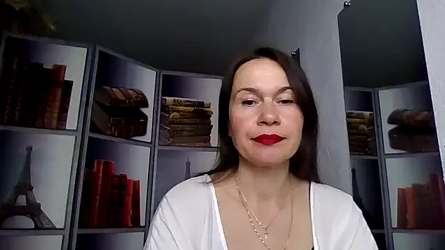 Snapshot of Selena_Moo chatting on April 12, 2026, 6:49 am Selena Moo online show from April 12, 2026, 6:49 am