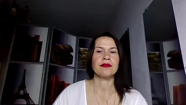 Snapshot of Selena_Moo chatting on April 2, 2026, 7:15 am Selena Moo online show from April 2, 2026, 7:15 am