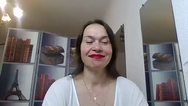 Snapshot of Selena_Moo chatting on May 16, 2026, 8:24 am Selena Moo online show from May 16, 2026, 8:24 am