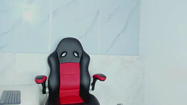 kate bould  online show from April 6, 2026, 4:46 am