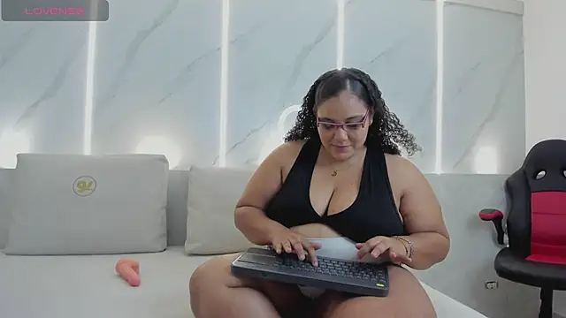 kate bould  online show from April 13, 2026, 3:32 am