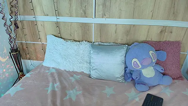 Rapthalia  online show from March 22, 2026, 6:04 am