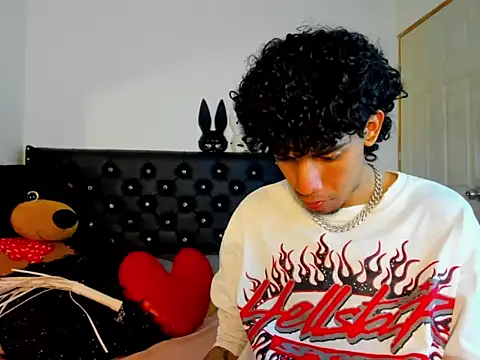 Snapshot of Ryder-Stone chatting on May 29, 2026, 9:21 pm Ryder-Stone online show from May 29, 2026, 9:21 pm
