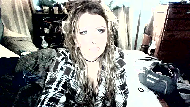 adirajade online show from March 28, 2026, 8:43 pm