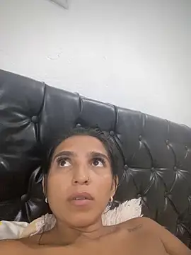 Snapshot of Blowjob-Queen_ chatting on April 22, 2026, 3:35 am Blowjob-Queen online show from April 22, 2026, 3:35 am