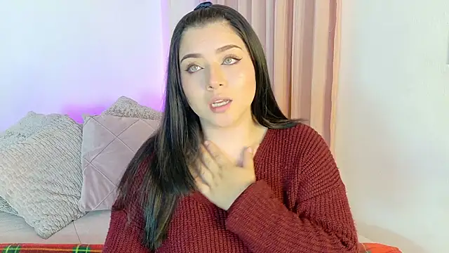 CamilaRougee online show from April 7, 2026, 2:52 pm