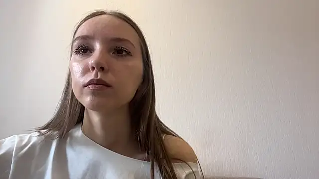 Snapshot of TanjaBrounson chatting on April 5, 2026, 5:36 am TanjaBrounson online show from April 5, 2026, 5:36 am