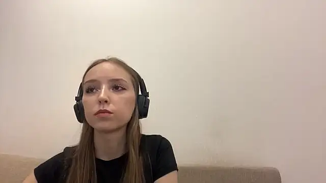 Snapshot of TanjaBrounson chatting on March 23, 2026, 1:11 pm TanjaBrounson online show from March 23, 2026, 1:11 pm