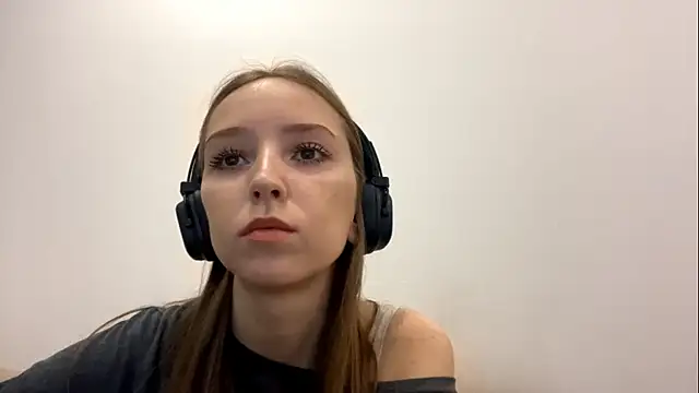 Snapshot of TanjaBrounson chatting on March 24, 2026, 3:23 pm TanjaBrounson online show from March 24, 2026, 3:23 pm