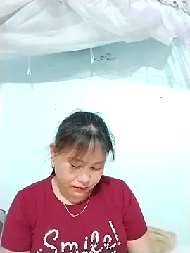 Moubie1 online show from April 15, 2026, 4:33 pm