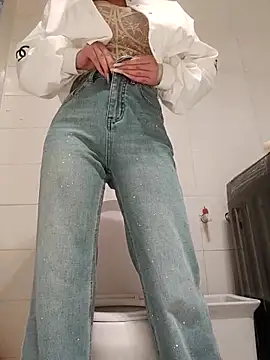 Snapshot of Aoo520520 chatting on April 1, 2026, 10:49 am Aoo520520 online show from April 1, 2026, 10:49 am