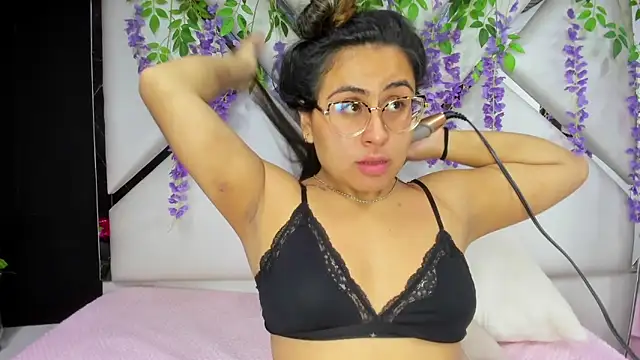 Freyaa Millerr online show from April 2, 2026, 3:02 am