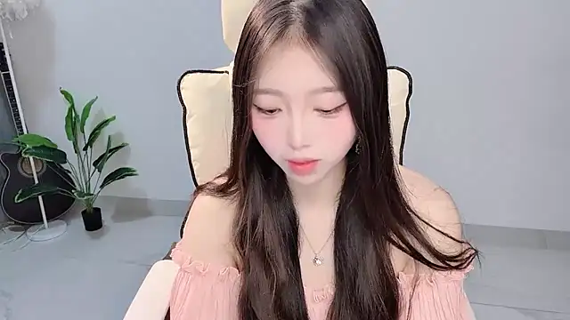 Yukiy8877 online show from April 5, 2026, 10:38 pm