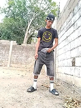 spittermasterpig1 online show from April 1, 2026, 2:03 pm