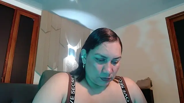 Snapshot of mia_coral1 chatting on April 16, 2026, 4:41 pm mia coral1 online show from April 16, 2026, 4:41 pm