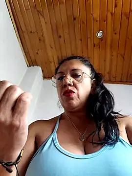 Snapshot of Mielx chatting on April 15, 2026, 3:38 pm Mielx online show from April 15, 2026, 3:38 pm