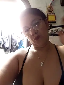 Snapshot of Mielx chatting on April 13, 2026, 3:05 pm Mielx online show from April 13, 2026, 3:05 pm