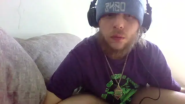 Snapshot of alejandro69420 chatting on April 19, 2026, 8:44 pm alejandro69420 online show from April 19, 2026, 8:44 pm
