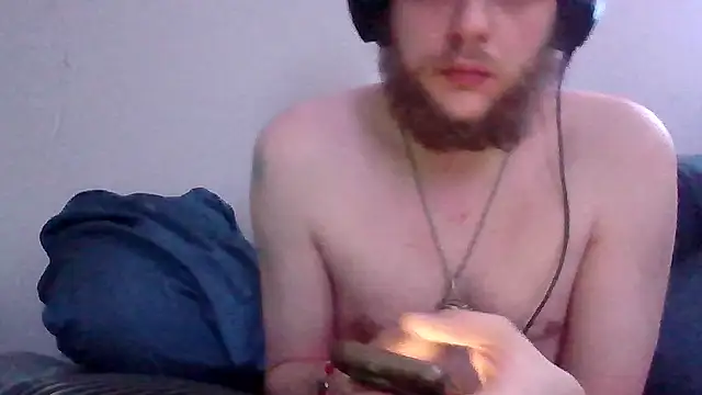 Snapshot of alejandro69420 chatting on April 25, 2026, 11:02 pm alejandro69420 online show from April 25, 2026, 11:02 pm