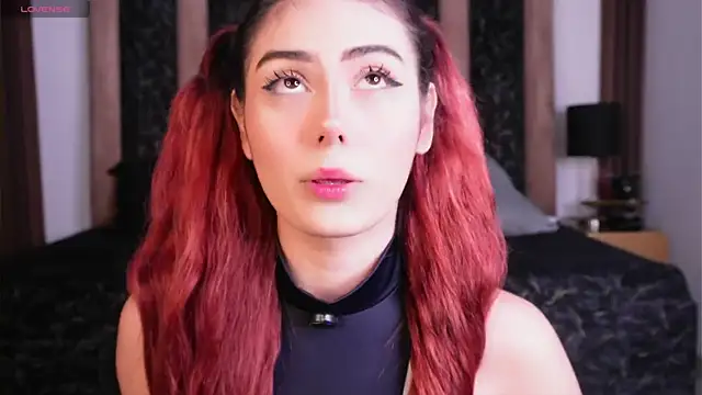 Snapshot of Doll_kira_ chatting on April 6, 2026, 4:52 pm Doll kira online show from April 6, 2026, 4:52 pm