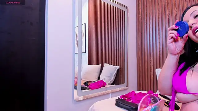 Nahomi rosse online show from March 31, 2026, 12:29 pm