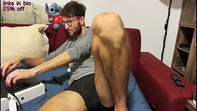 SoloUno0 online show from April 8, 2026, 7:15 pm