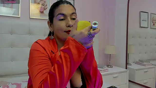 Snapshot of DianaSheren chatting on May 23, 2026, 8:41 pm DianaSheren online show from May 23, 2026, 8:41 pm