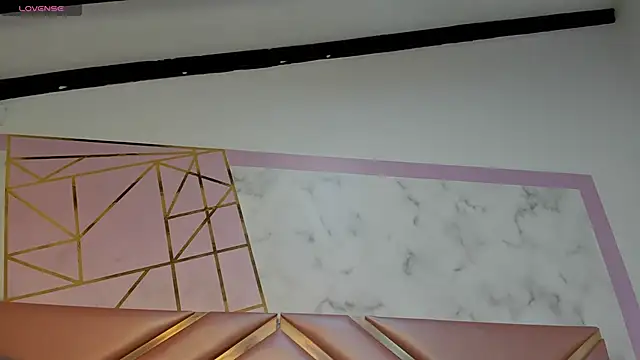 DianaSheren online show from April 11, 2026, 7:50 pm