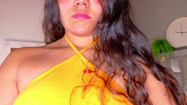 Snapshot of AhslyEvans__ chatting on May 15, 2026, 6:06 pm AhslyEvans online show from May 15, 2026, 6:06 pm