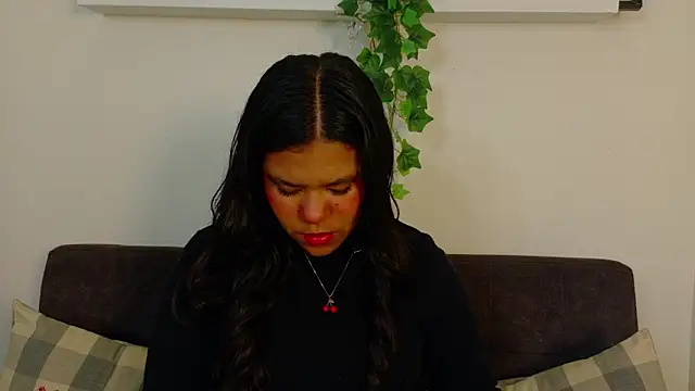 Snapshot of AhslyEvans__ chatting on April 20, 2026, 11:35 am AhslyEvans online show from April 20, 2026, 11:35 am